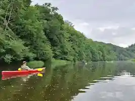 Panoramisch uitzicht tijdens kajak op de Semois &mdash; 10 km